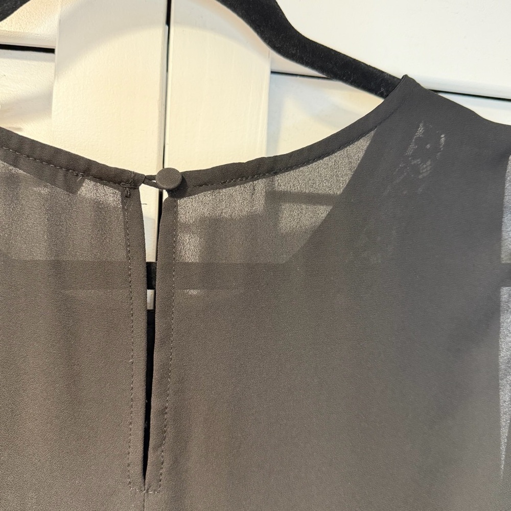 Fun2Fun Women’s Black Lace Panel Sleeveless Blouse XL‎ Elegant Crewneck Work - Picture 7 of 12